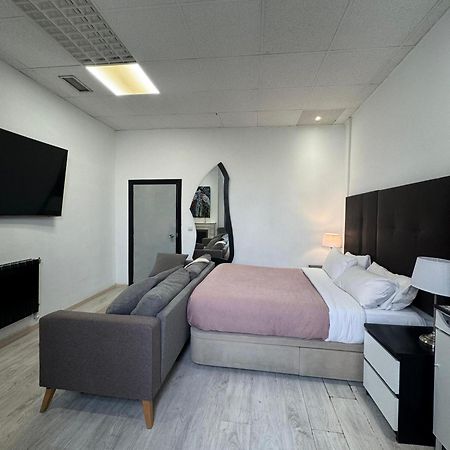 Opera Lux Hotel Madrid Bagian luar foto