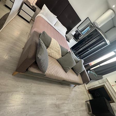 Opera Lux Hotel Madrid Bagian luar foto