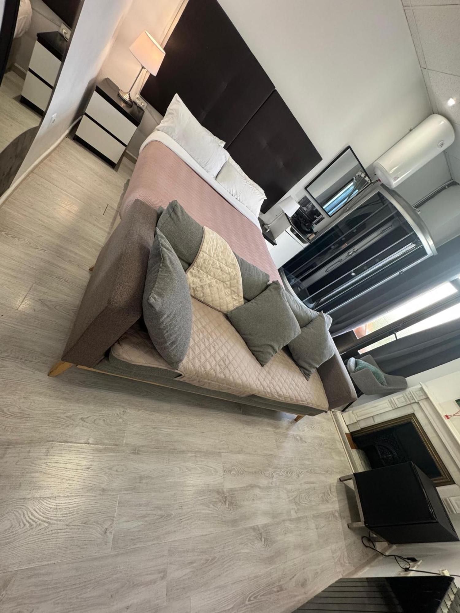 Opera Lux Hotel Madrid Bagian luar foto